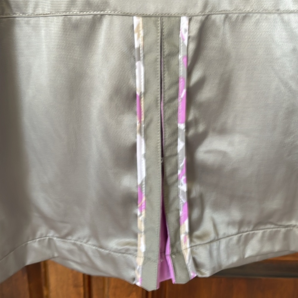 Tail Zip Front Active Jacket Size M - image 5